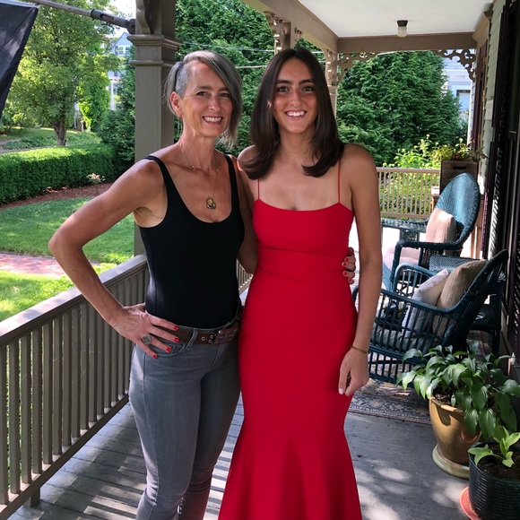 Meet your Posher, Kim - Picture 1 of 2